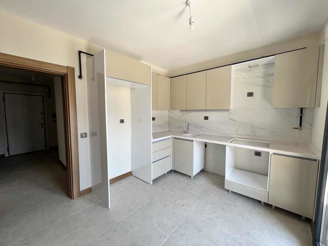 TURAN ŞAHİN’DEN SANCAKTEPE SARIGAZİ TOKİ DE FERİHA ÖZ HASTANESİ VE METRO YAKINI KİRALIK 2+1 DAİRE