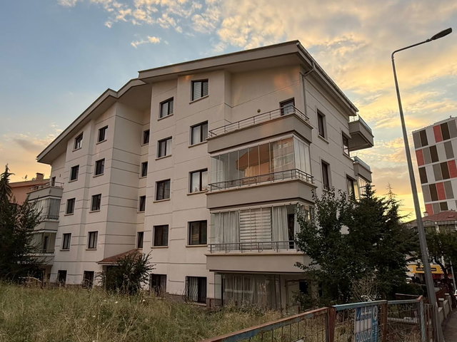ÇANKAYA/KIRKKONAKLAR’DA HEMEN OTURUMA HAZIR 3+1 KİRALIK DAİRE