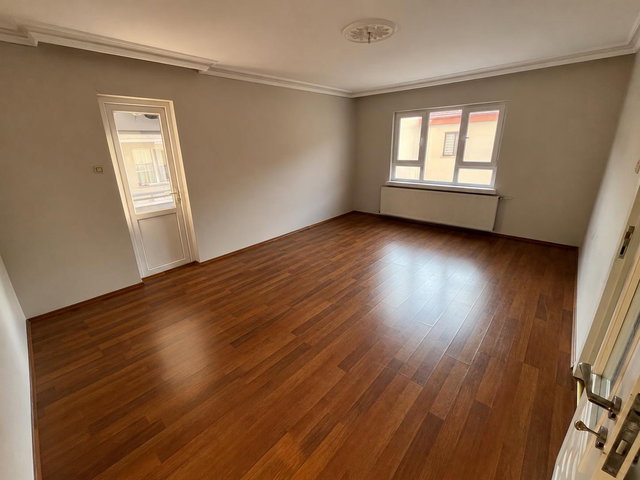 ANKARA MAMAK’TA 3+1 | 110 M² BRÜT | BALKONLU | DOĞALGAZ KOMBİLİ | BOŞ KİRALIK DAİRE