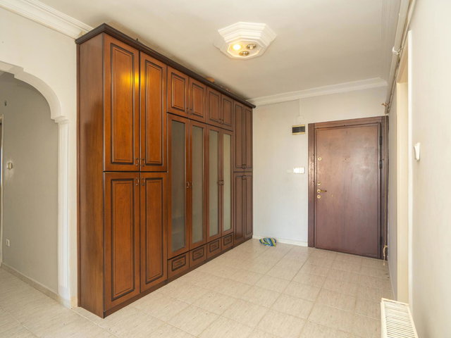 REMAX GELİŞİMDEN AK APARTMANINDA ÖNÜ AÇIK 3+1 SATILIK DAİRE