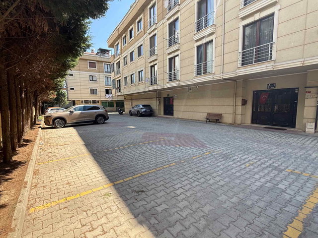 VATAN CAD. ÜZERİNDE SİTE İÇERİSİNDE SATILIK 220 M2 TERASLI DAİRE