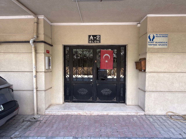 VATAN CAD. ÜZERİNDE SİTE İÇERİSİNDE SATILIK 220 M2 TERASLI DAİRE