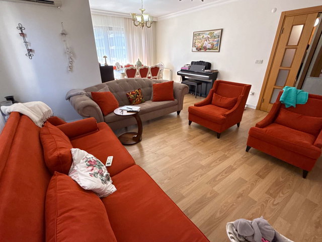 VATAN CAD. ÜZERİNDE SİTE İÇERİSİNDE SATILIK 220 M2 TERASLI DAİRE