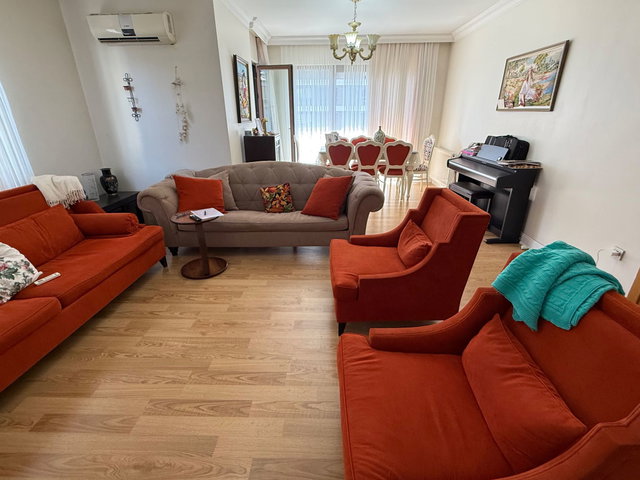 VATAN CAD. ÜZERİNDE SİTE İÇERİSİNDE SATILIK 220 M2 TERASLI DAİRE