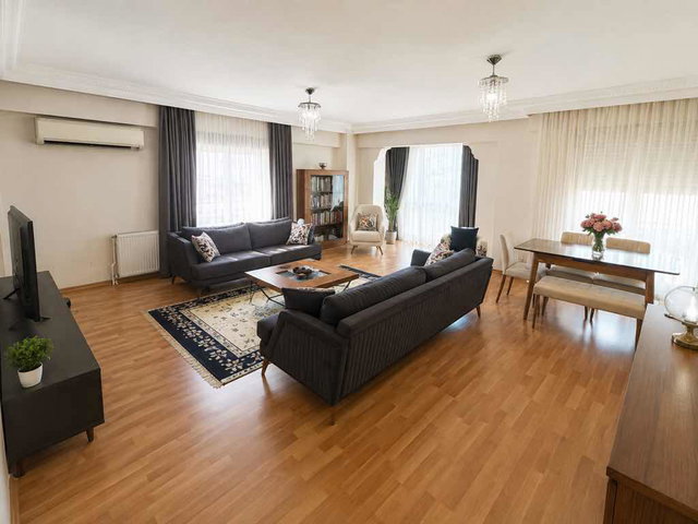 KARŞIYAKA YALI MAH 3+1 | 150 M² NET | 2 BANYO | BALKONLU | DOĞALGAZ KOMBİLİ | KREDİYE UYGUN