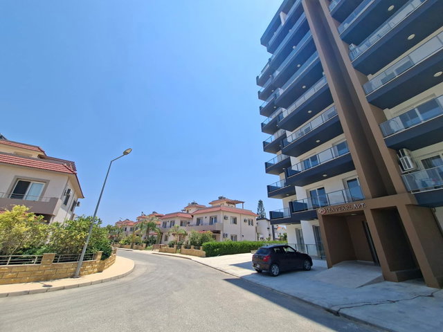 İSKELE MERKEZ’DE SIFIR BİNADA EŞYALI 2+1 | 5. KAT | 3 CEPHELİ | BALKONLU