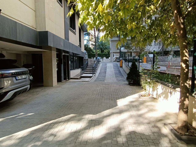 KADIKÖY GÖZTEPE’DE 2018 YAPIMI, BALKONLU 1.5+1 EŞYALI KİRALIK DAİRE