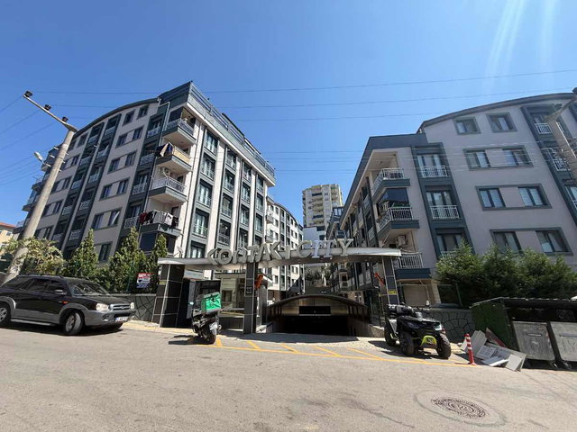GEBZE BARIŞ MAHALLESI KONAK CITY SITESI'NDE 3+1 SATILIK DAIRE