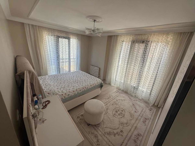 GEBZE BARIŞ MAHALLESI KONAK CITY SITESI'NDE 3+1 SATILIK DAIRE