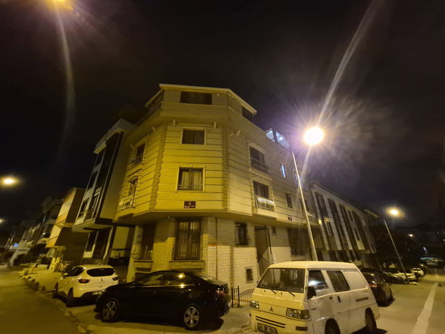 KÜÇÜKÇEKMECE YEŞİLOVA’DA FERAH 3+1 ÇATI ARASI DUBLEKS SATILIK DAİRE