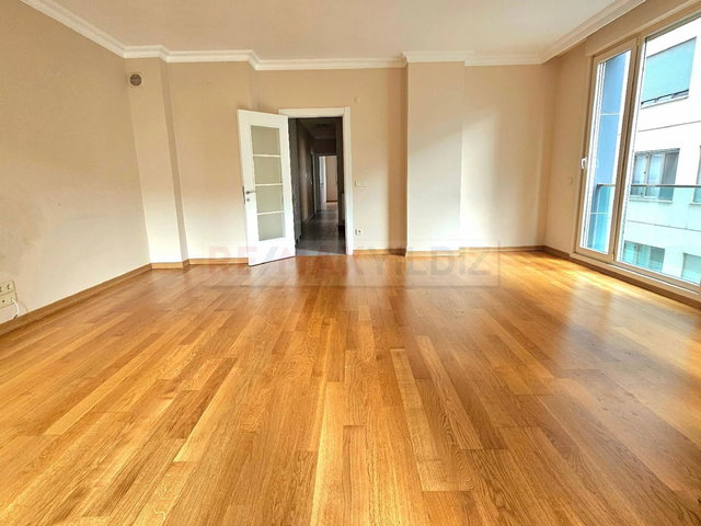 BAĞDAT CD. GÖZTEPE IŞIKLARA YAKIN, ARA KAT, 3+1