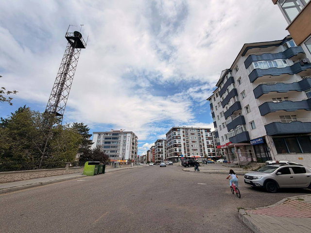 REMAX ARTIS'TEN KOMBINADA SATILIK FUL EŞYALI 2+1 DAIRE