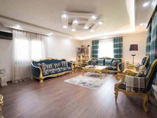 SARANTA EVLERINDE SATILIK 7+1 VILLA