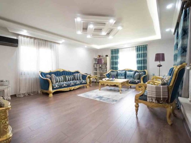 SARANTA EVLERINDE SATILIK 7+1 VILLA
