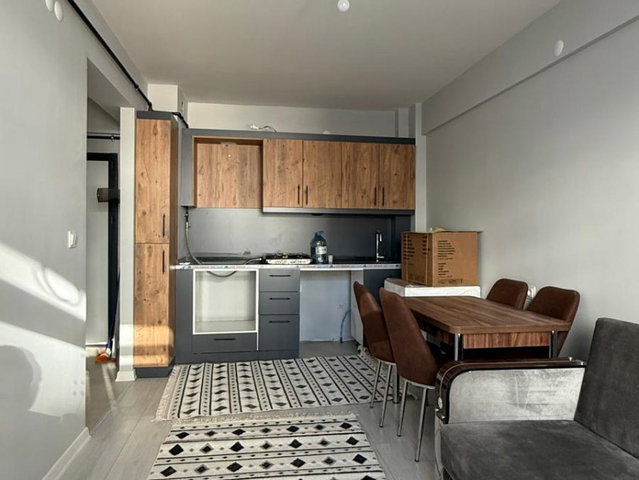 REMAX KEY'DEN SATILIK ÜNIVERSITE BÖLGESINDE 2+1 DAIRE
