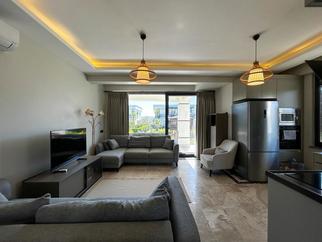 GÖMEÇ YÜKSELENPARK'TA HAVUZLU, GÜVENLIKLI SITEDE SATILIK 3+1 VILLA