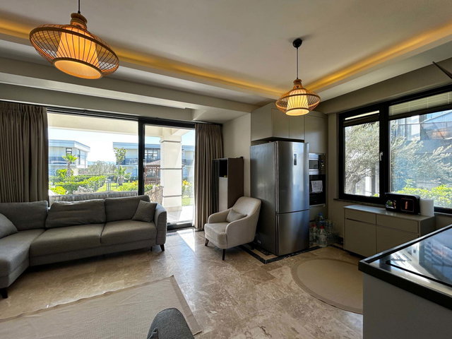 GÖMEÇ YÜKSELENPARK'TA HAVUZLU, GÜVENLIKLI SITEDE SATILIK 3+1 VILLA