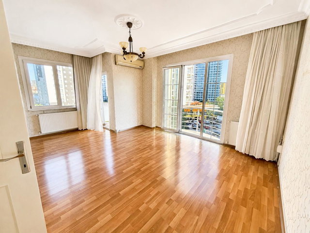 MALTEPE CEVİZLİ NUVO DRAGOS KARŞISINDA 4.KAT GENİŞ SATILIK DAİRE
