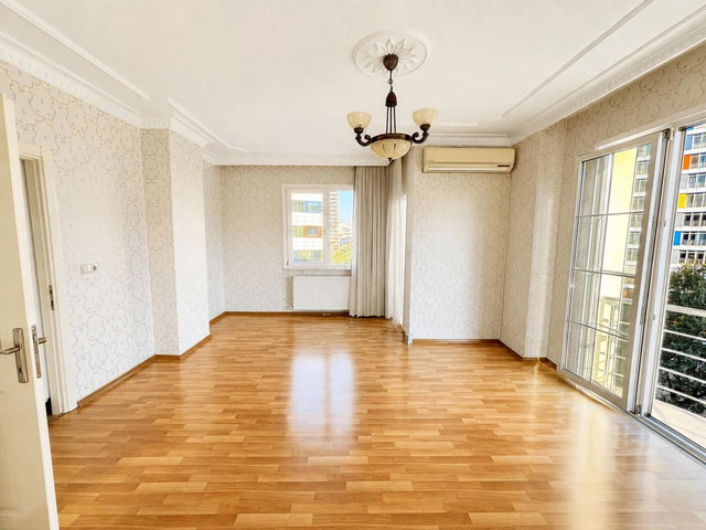 MALTEPE CEVİZLİ NUVO DRAGOS KARŞISINDA 4.KAT GENİŞ SATILIK DAİRE