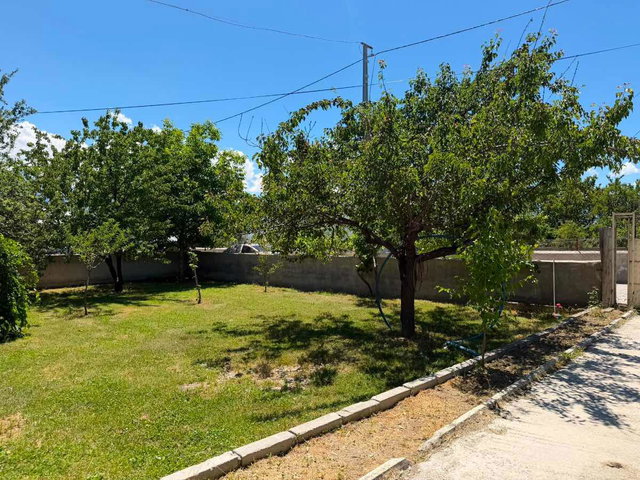 REMAX DEM'DEN AKYAZI'DA 3+1 SATILIK (571 M2) MÜSTAKİL EV