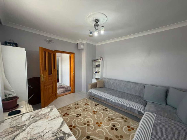 REMAX DEM'DEN AKYAZI'DA 3+1 SATILIK (571 M2) MÜSTAKİL EV