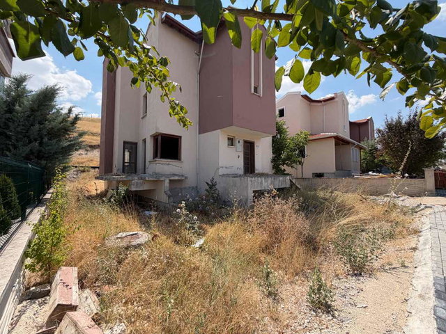 ATAGAZI KENT SITESI 4+2 NATAMAM VILLA / REMAX ENBATI