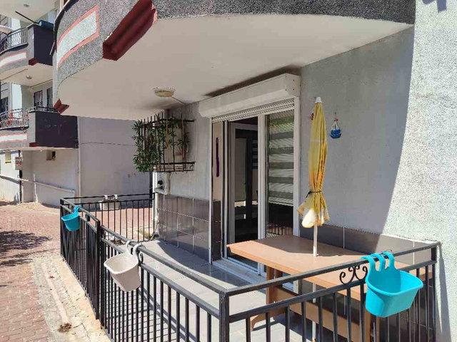 KUŞADASI EGE MAHALLESİ SİTE İÇİNDE MASRAFSIZ DAİRE