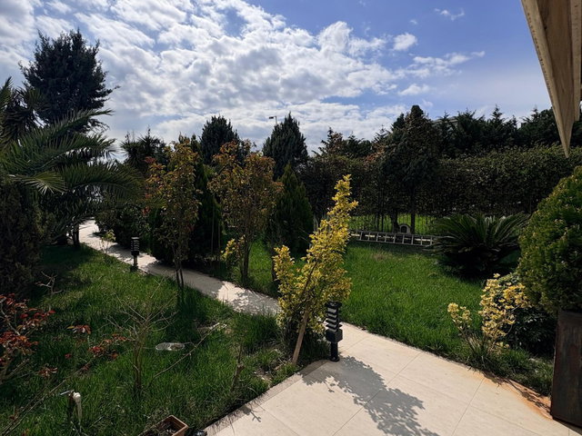 BÜYÜKÇEKMECE’DE SİTE İÇİNDE GÜNEY CEPHE 5+2 LÜKS VİLLA | 350 M² NET | YERDEN ISITMA
