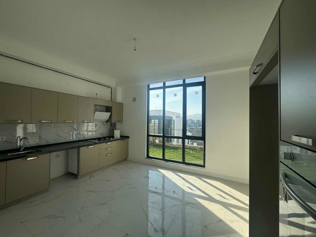 BAŞISKELE DAMLAR MAHALLESI SUPARK AMAZON SITESI'NDE 5+1 VILLA