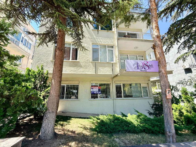 GAZİOSMANPAŞA NENEHATUN CADDESİ ÜZERİ GİRİŞ KAT 3+1 125 M² BRÜT BALKONLU