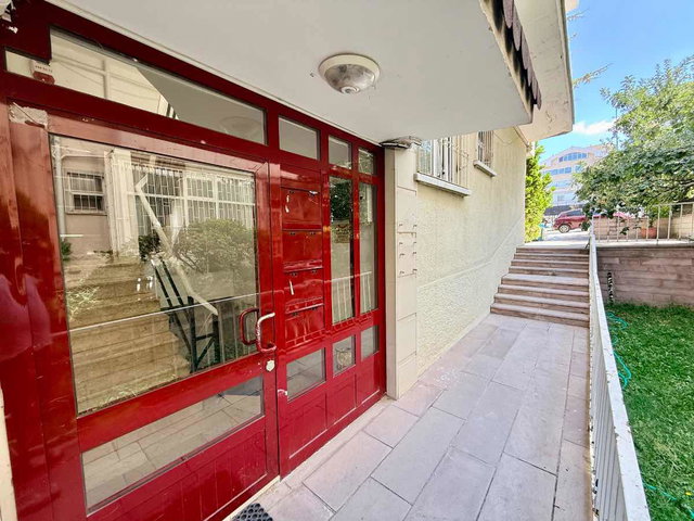 GAZİOSMANPAŞA NENEHATUN CADDESİ ÜZERİ GİRİŞ KAT 3+1 125 M² BRÜT BALKONLU
