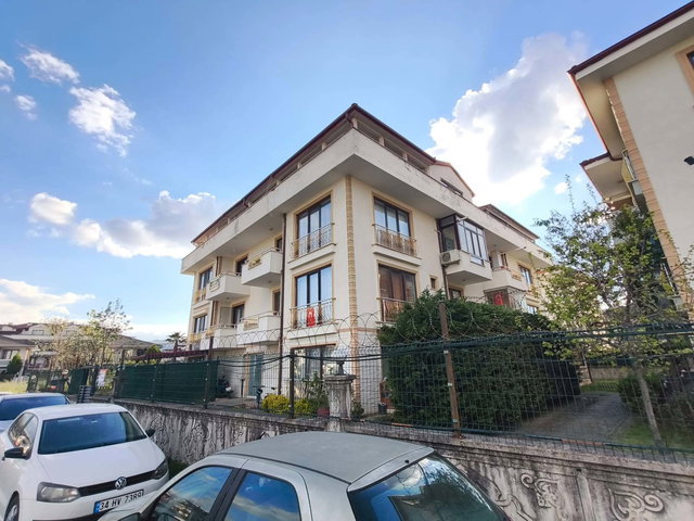 SERDİVAN KÖPRÜBAŞI’NDA AVM'LERE ÇOK YAKIN LOKASYONDA 3+1 160 M² NET ÇATI DUBLEKS , KREDİYE UYGUN