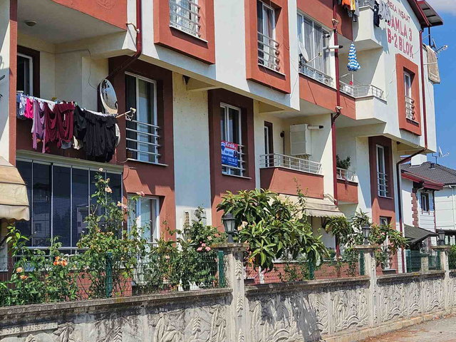 KARTEPE UZUNÇİFTLİK DAMLA SİTESİ’NDE 2+1 KİRALIK DAİRE | ÇİFT CEPHE, BALKON, DOĞALGAZ KOMBİ
