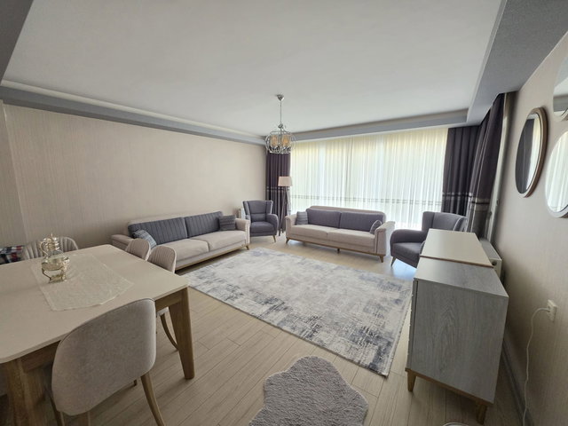 ETİMESGUT AYYILDIZ MH. NEZİH SİTEDE GENİŞ BALKONLU, YAPILI 3+1 SATILIK DAİRE