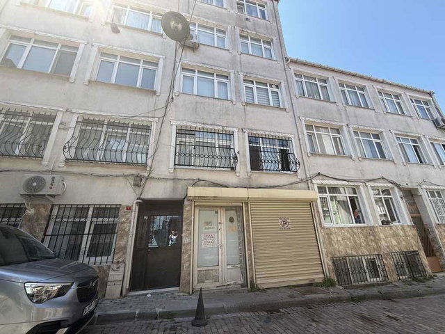 BALAT’IN TARİHİ ATMOSFERİNDE, YENİLENMİŞ 2+1 KİRALIK DAİRE