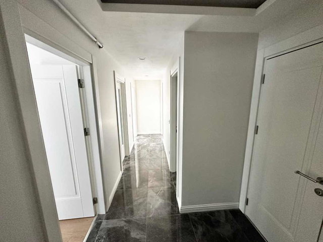 CEMAL UMAR'DA ÜSKÜDAR ÇENGELKÖY ERGUVAN EVLERİ SATILIK 2+1 DAİRE