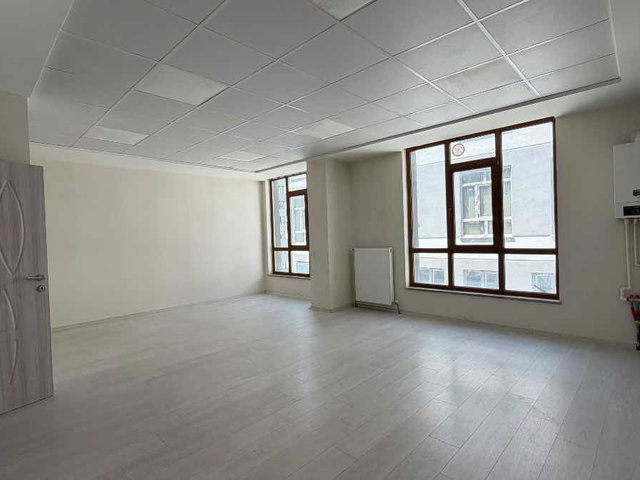 REMAX DEM'DEN DÖRTYOL KAVŞAĞINDA PRESTİJLİ KİRALIK OFİS