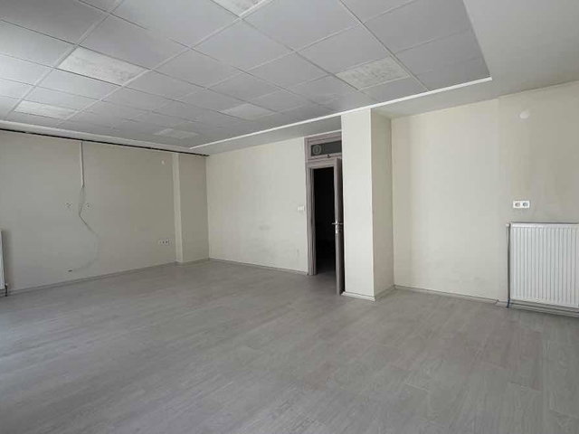 REMAX DEM'DEN DÖRTYOL KAVŞAĞINDA PRESTİJLİ KİRALIK OFİS