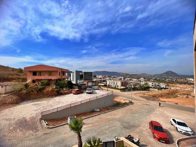 KOLEJLER BÖLGESİNDE MÜSTAKIİ HAVUZLU İŞ YERİ RUHSATLI 4+1 VİLLA