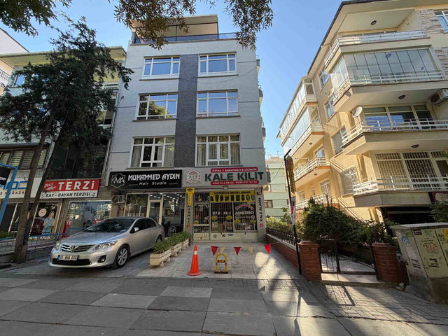 EMEK MAHALLESİ, KAZAKİSTAN CADDESİNDE, 3.KAT, 4+1 DAİRE