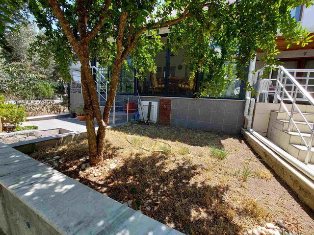 AYVALIK SAHILKENT VILLALAR BÖLGESINDE KALORİFER ALTYAPILI SATILIK DUBLEKS 2+1 VILLA