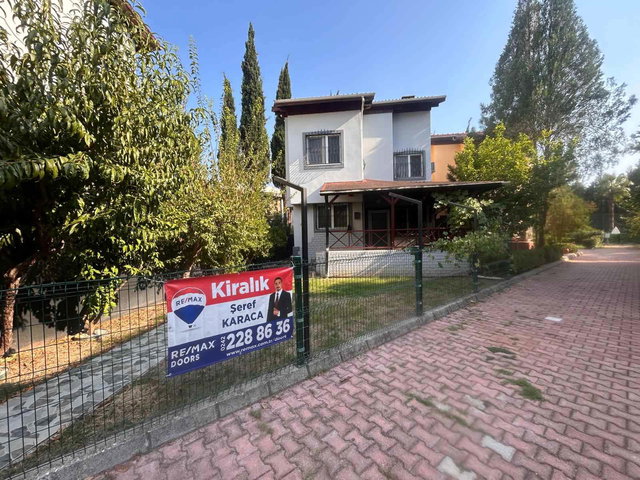DÖŞEMEALTI NEBILER PERYA SITESI'NDE, DÖRT CEPHESI AÇIK, GENIŞ BAHÇELI VE KIŞ BAHÇELI ÖZEL VILLA