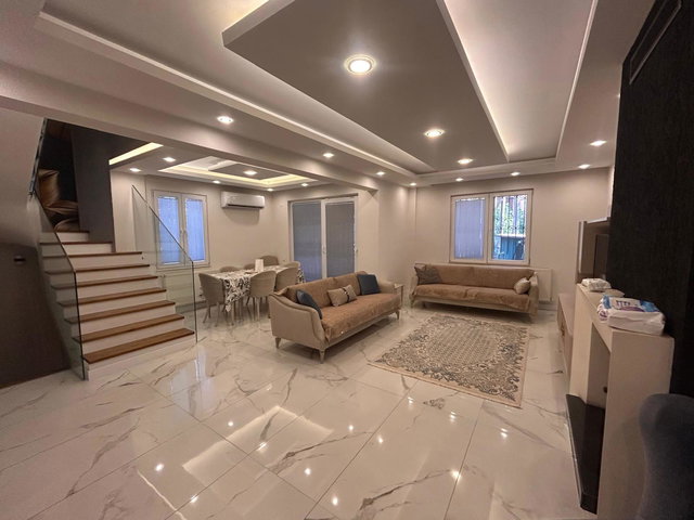 DÖŞEMEALTI NEBILER PERYA SITESI'NDE, DÖRT CEPHESI AÇIK, GENIŞ BAHÇELI VE KIŞ BAHÇELI ÖZEL VILLA