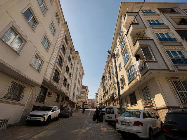 ESENYURT SÜLEYMANİYE MAHALLESİ’NDE SATILIK 3+1 DAİRE