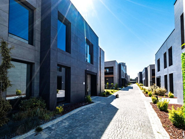 THE ROYAL YAŞAMKENT SİTESİNDE SIFIR & HİÇ KULLANILMAMIŞ 4+1 LÜKS VİLLA