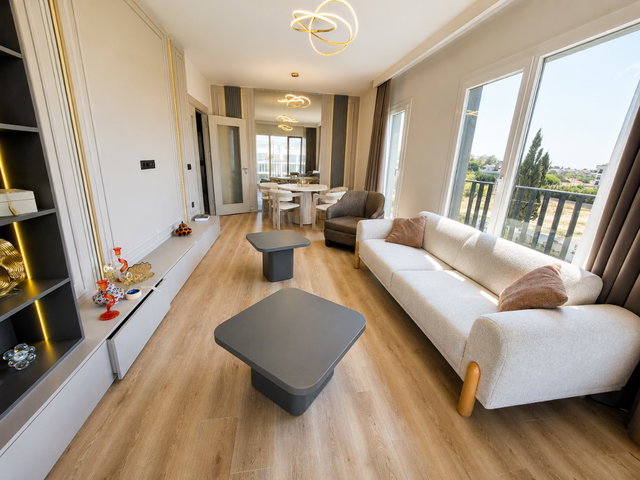 BÜYÜKÇEKMECE CELALİYE LÜKS SİTEDE SATILIK SIFIR 2+1 DAİRE
