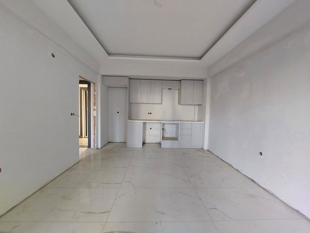 ÇANAKKALE MERKEZ KARACAÖRENDE SOSYAL DONATILI SİTEDE SATILIK 1+1
