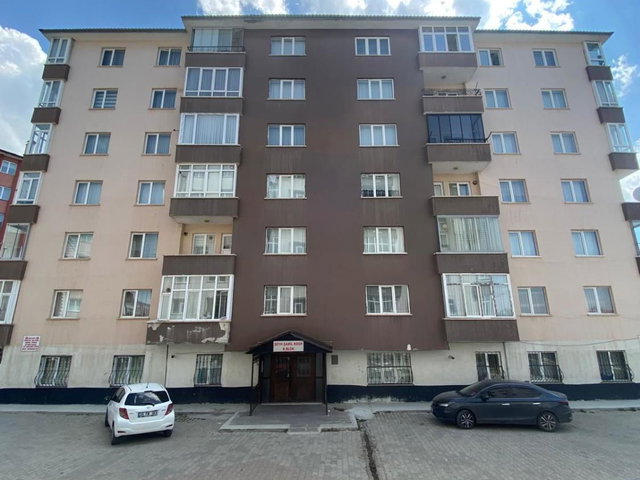 REMAX ARTIS'DEN KAYAKYOLU'NDA KIRALIK 3+1 DAIRE