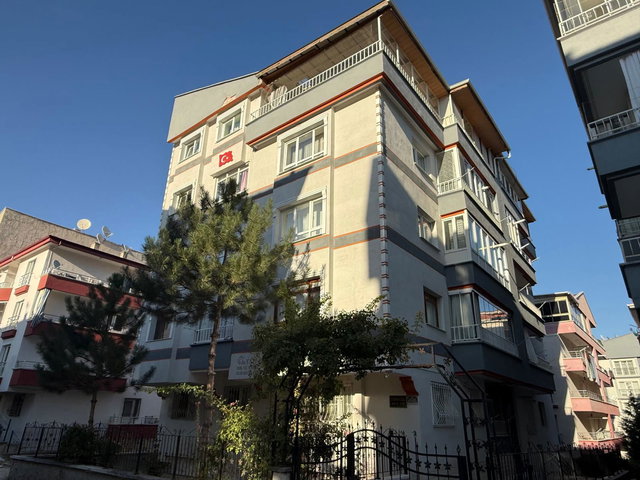 ETİMESGUT KAZIM KARABEKİR’DE  5+1 TERASLI DUBLEKS DAİRE