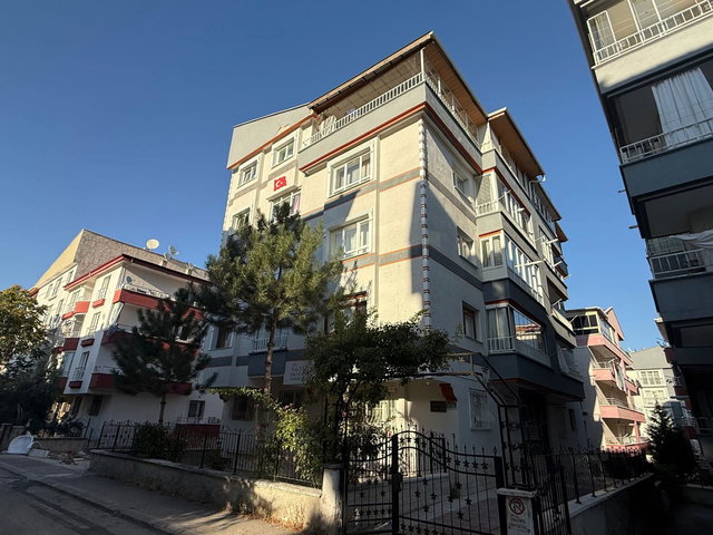 ETİMESGUT KAZIM KARABEKİR’DE  5+1 TERASLI DUBLEKS DAİRE